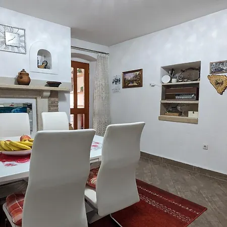 Apartman Sabina A2+2 Near The Sea And The City Center Apartment Poreč